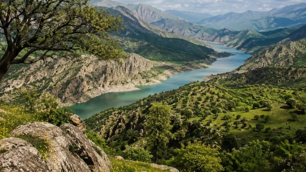 ایلام کجاست و به چه معروف است؟ راهنمای کامل استان ایلام