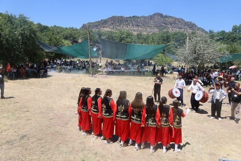 جشنواره طبیعت و فرهنگ ارغوان در مالاتیا + فیلم