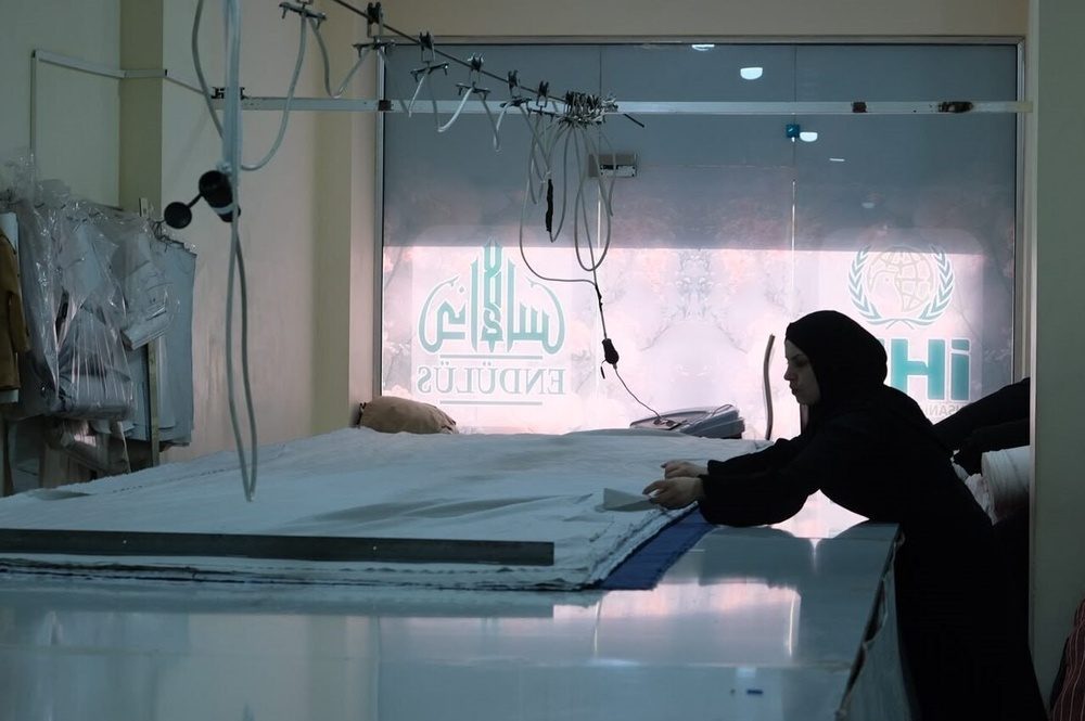 کارگاه خیاطی در اعزاز؛ اشتغال زنان جنگزده و توزیع رایگان پوشاک در سوریه