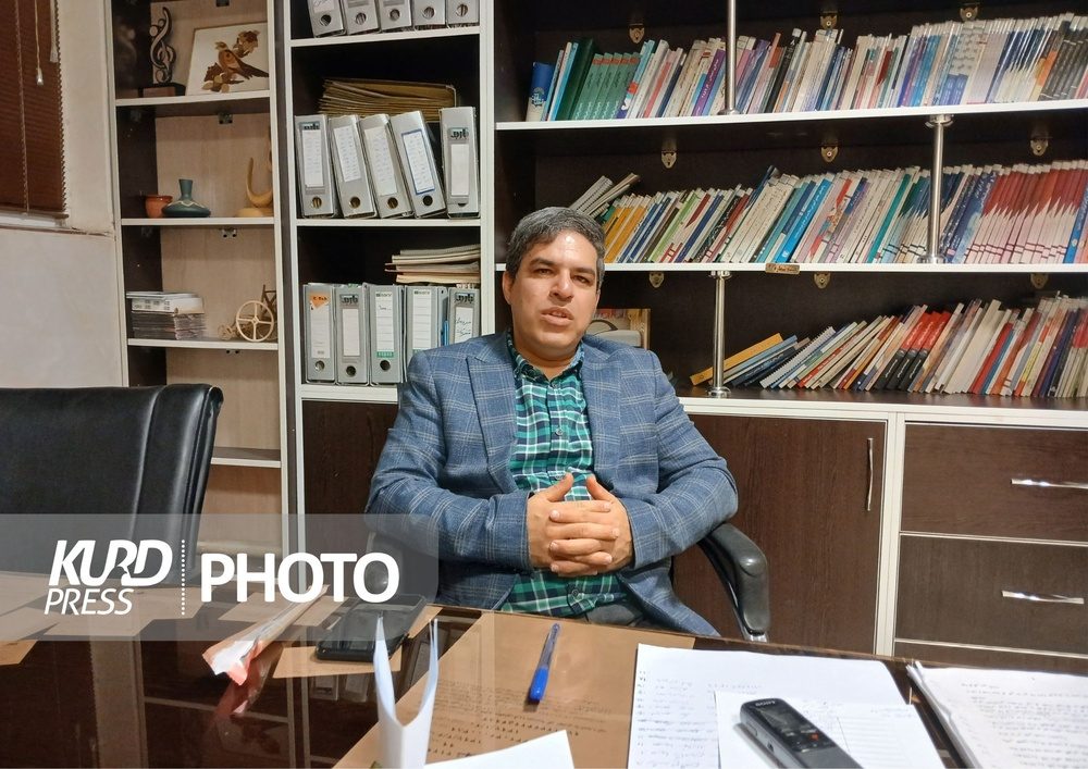 مدیریت در قروه درگیر قدرت نمایی شده است/افزایش آسیب های اجتماعی خطرناک