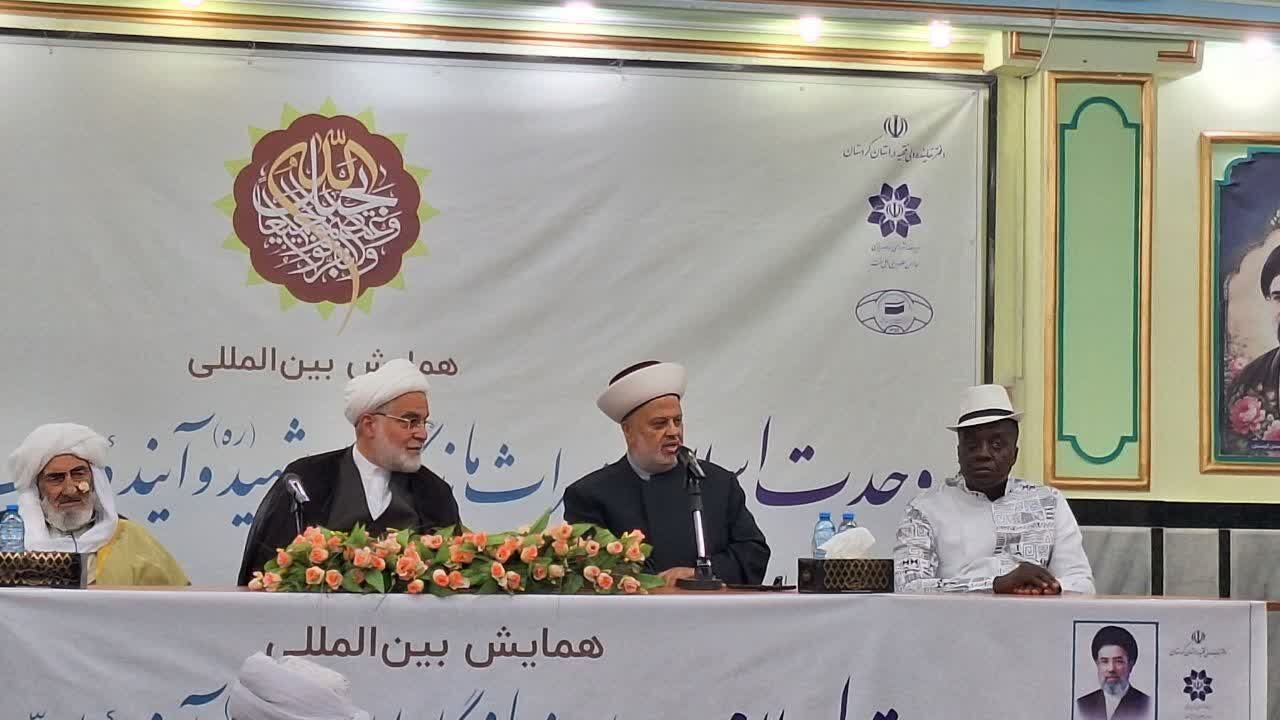 عالم لبنانی: وحدت شیعه و سنی، دشمنان اسلام را ناکام می کند