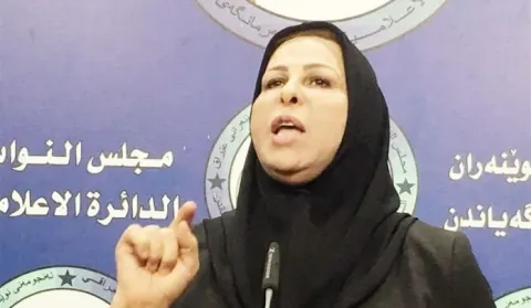 اسب‌های توقیف‌شده عالیه نصیف به مزایده رفتند؛ ۲۳ اسب به ارزش نزدیک به ۲ میلیارد دینار