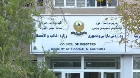 وعده بغداد برای استخدام دائمی کارکنان قراردادی اقلیم کردستان در بودجه ۲۰۲۷