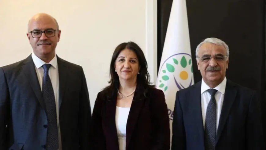 شاندی دەمپارتی لە ئیمرالی لەگەڵ ئۆجەلان کۆ بوویەوە