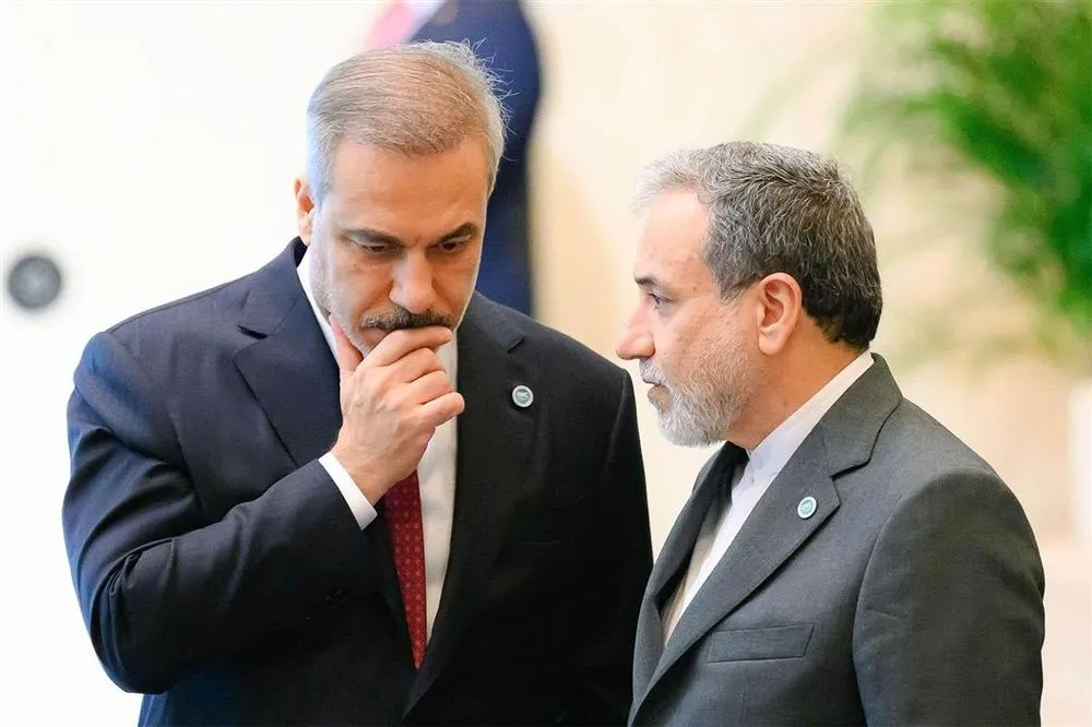 هاکان فیدان و عێراقچی پەیوەندییەکی تەلەفۆنییان ئەنجام دا