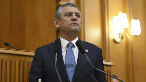 اوزگور اوزل: بخش امیدبخش روند، دموکراتیک‌سازی ترکیه است