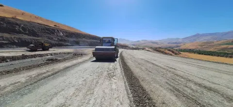 ۱۷۷۲ میلیارد ریال اعتبار مالیاتی برای ۲ پروژه راهسازی کردستان پیش بینی شد