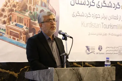 سهم گردشگری از اقتصاد کردستان باید افزایش یابد