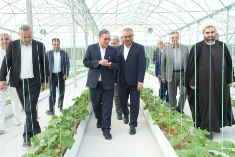 استاندار آذربایجان غربی: کشت‌ گلخانه‌ای از راهکارهای مدیریت مصرف آب است