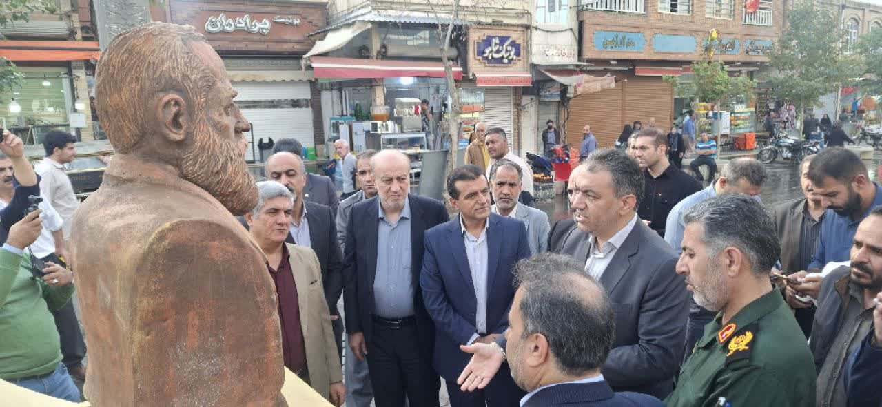 تندیس شهید غمیان در خیابان فردوسی سنندج رونمایی شد