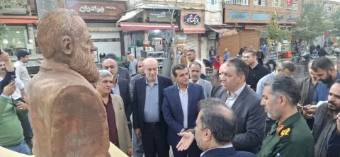 تندیس شهید غمیان در خیابان فردوسی سنندج رونمایی شد