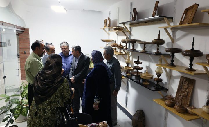 بازارچه دائمی صنایع دستی عقیق در سنندج افتتاح شد