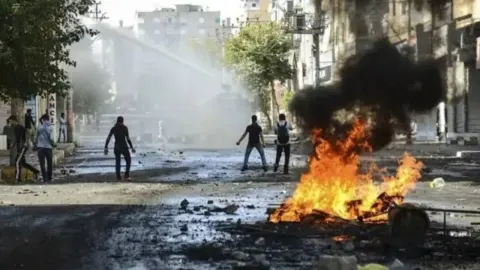 دم پارتی در سالگرد اعتراضات کوبانی: حقیقت همچنان روشن نشده