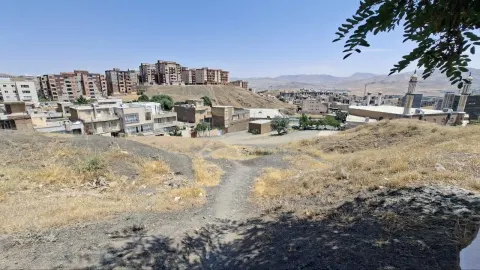 بازگشت اراضی دولتی به بیت المال در کردستان به ارزش ۲۳۰۰ میلیارد تومان