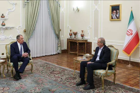 رئیس‌جمهور در دیدار لاوروف: ایران هیچ اختلاف بنیادینی با کشورهای منطقه ندارد