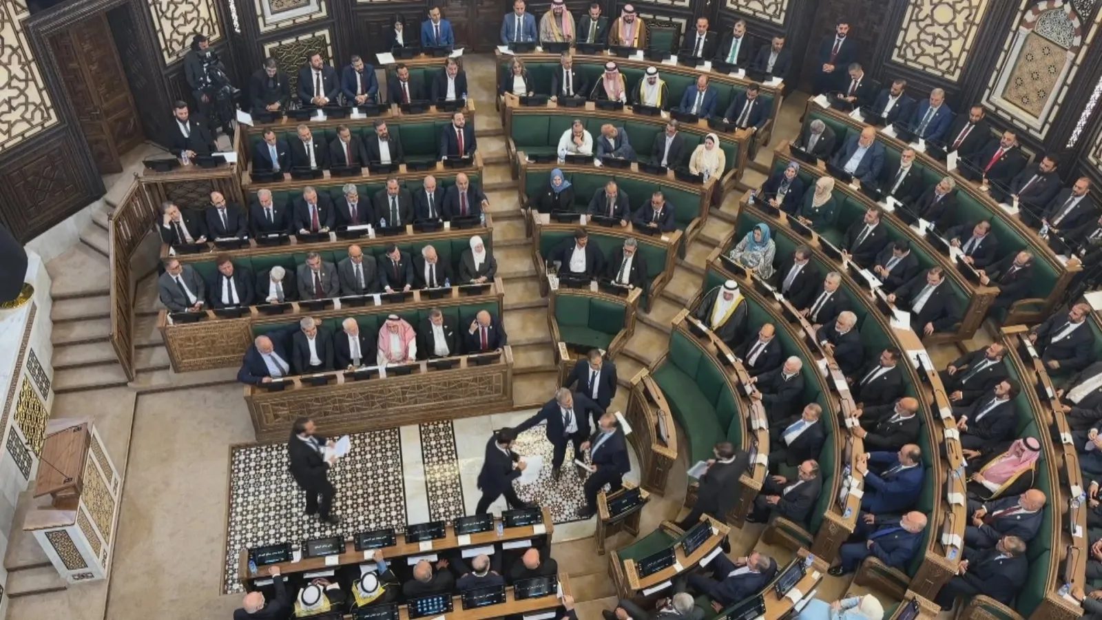 Parliament to consider repealing law restricting sales and investment in border areas of Syria
