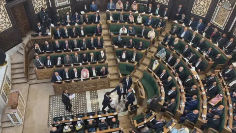 بررسی لغو قانون محدودیت فروش و سرمایه‌گذاری در مناطق مرزی سوریه در پارلمان