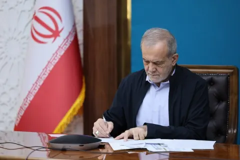 پزشکیان: کردستان در ساختن ایران آبادتر و پیشرفته‌تر سهمی ارزشمند داشته و دارد